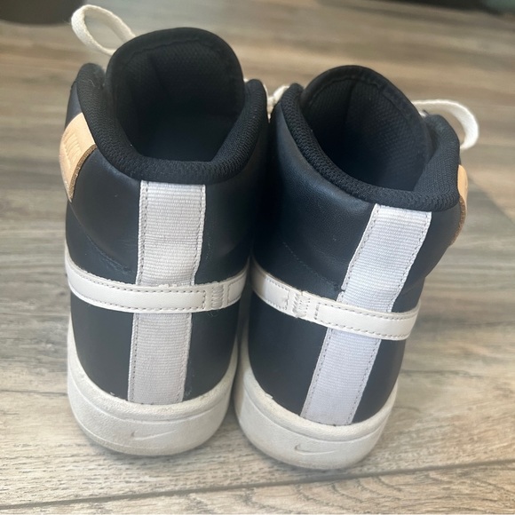 NIKE Court Royale 2 MID High Top Black and White Sneaker Women CT1725-001 Size 8 - Picture 4 of 10